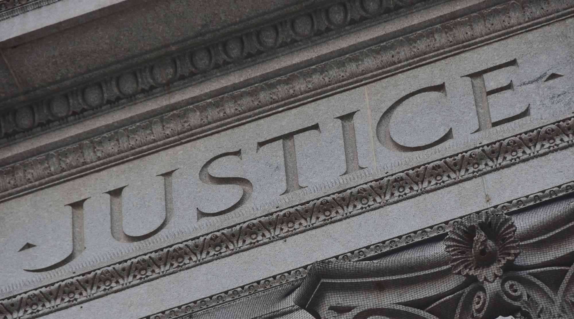 Should I Represent Myself in a Criminal Case?